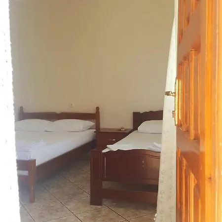 - Spacious Garden And Balcony 5 Min To & Center *