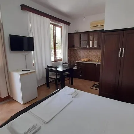 Apartment - Spacious Garden And Balcony 5 Min To & Center
