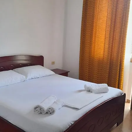Apartment - Spacious Garden And Balcony 5 Min To & Center