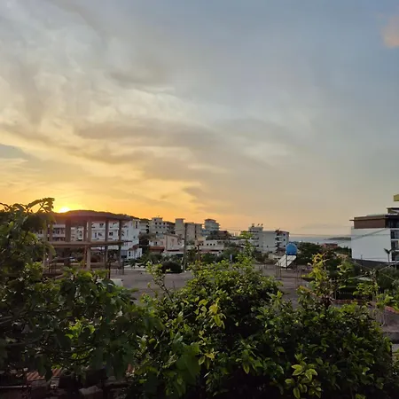 Apartment - Spacious Garden And Balcony 5 Min To & Center *