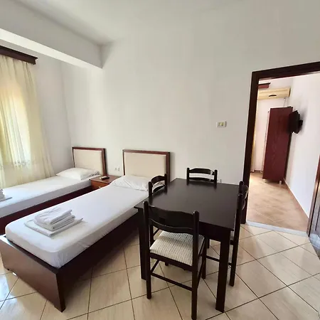 - Spacious Garden And Balcony 5 Min To & Center Apartment Ksamil