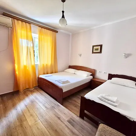 - Spacious Garden And Balcony 5 Min To & Center * Ksamil