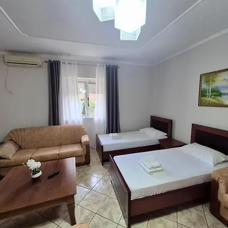 公寓 - Spacious Garden And Balcony 5 Min To & Center *