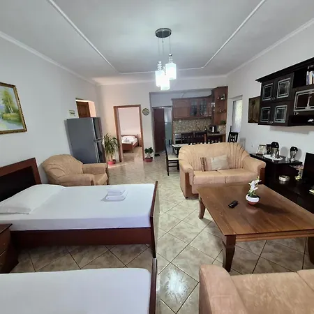 - Spacious Garden And Balcony 5 Min To & Center Apartment Ksamil