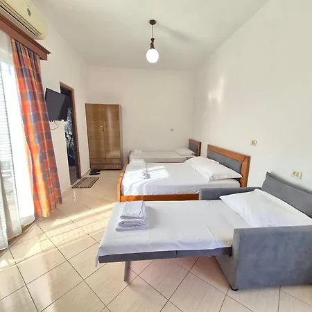 - Spacious Garden And Balcony 5 Min To & Center *